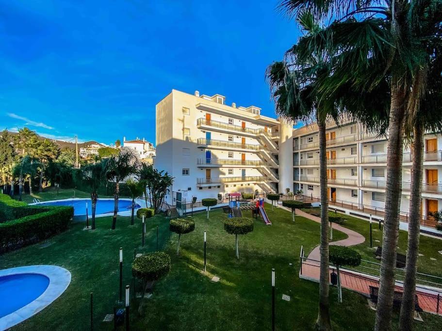 Escapada Familiar En Torrox Costa A 100M De La Playa, Vistas Al Mar Y Parking Gratis Apartment Bagian luar foto